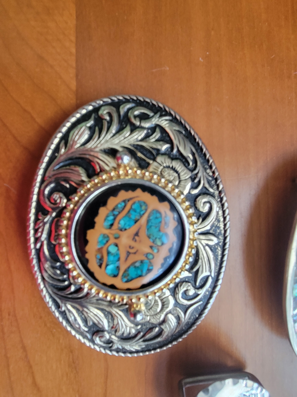 Vintage Lot Of Silver-Tone Belt Buckles with Turquoise and Abalone Accents - Picture 3 of 10